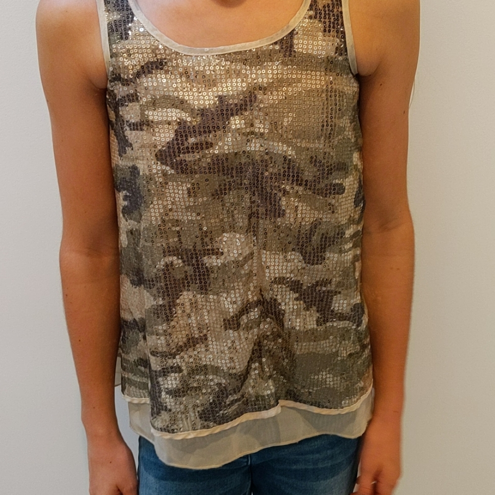 Shirt - Picture 2 of 4